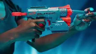 Lanzador Nerf Elite 2.0 Volt SD-1 - 6 dardos Nerf oficiales, Con rayo de luz, portadardos