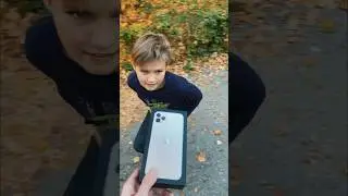 Школьник выиграл новый айфон 