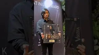 Multi platinum Awards! penjualan album ketiga lebih dari 300ribu copy!
