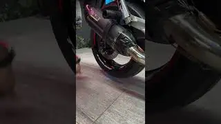 ENA YAMAHA TDM ΜΕ ΜΑΥΡΟ ΠΛΑΣΙΟ ΚΑΙ ΨΑΛΙΔΙ! #yamaha #tdm #bike #wrapping #wrap #skg #fyp #wrapped