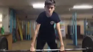 Мальчик мутант занимается спортом!!!