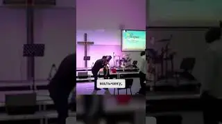 Глухой на оба уха мальчик начал слышать!