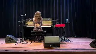 Zuzanna Całca - (Live at TivoliVredenburg - OPIA)