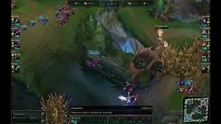 Ahri usando script  no urf para ganhar atenção