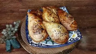Как сделать самсу в виде капли с сыром и шпинатом.
