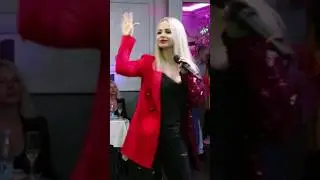 Юля Шереметьева / группа Леди * во дворе снежинки
