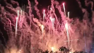 Ambang Merdeka KLCC meriah bermandikan cahaya