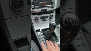 Наваливаю музла в машине...  