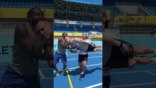 If sprinters used humans as batons. @theonlycb3