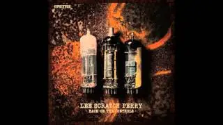 LEE SCRATCH PERRY -  Tog O' War + War Dub  (Back On The Controls)