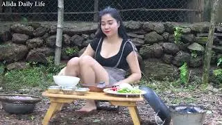 pergi memancing kodok dengan jangkrik, buat kaki kodok tumis dengan bawang dan banyak