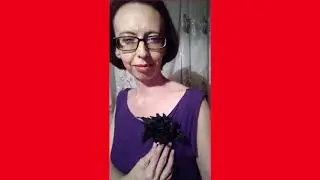 Цветок - брошь из кожи.