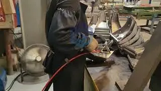 Handheld laser welder