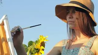 Девушка в подсолнухах