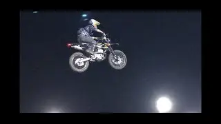 Riding a Supermoto at a Dirt bike track - Fox raceway -Ep4