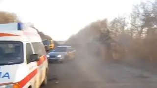 На Донбассе укропы на БМП устроили ДТП. Фашисты просто "раздавили" мирных жителей