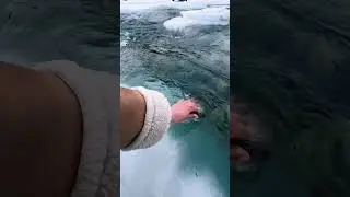 Сибирь. Сырая рыба из горной реки.