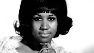 Aretha Franklin ~ I Say A Little Prayer (with Lyrics)