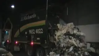JJR Iveco FL Unloading