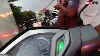 Nyalip Truk Molen | Mengintai Truk Molen Pisang Cor | Kurir Jalan Jalan Gresik Surabaya Ngabuburit