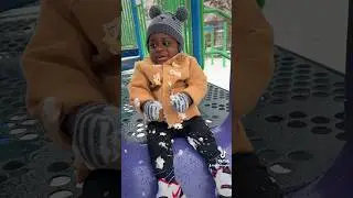 Babies first snow ❄️💙