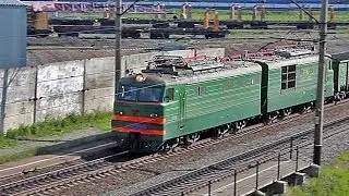 ВЛ10-824 и ЭД4м-0281 | Грузовой поезд и электричка