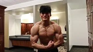 Workout w Me - Full Chest Shoulder Tri Workout - David Pan