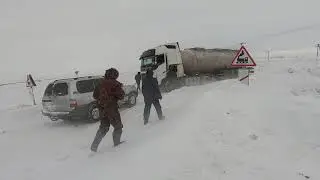 Снежный плен, Toyota Land Cruiser рулит, вся мощь авто в одном видео, 2020 год