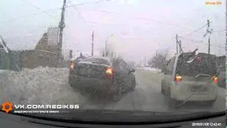 ДТП Омск: загнал машину в сугроб, 08.01.2015.