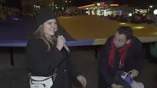 Диана Исакова, дочь российского сенатора, выступает на антивоенном митинге 24 февраля .