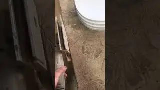 Самодельный станок из болгарки для фрезеровки деталий под врезной кант