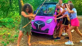 Mowgli Kız Bize Saldırdı! || Önlenemez Diana