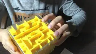 Желтый куб