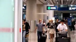 Plushenko arrives in China (02.09.2010)_1