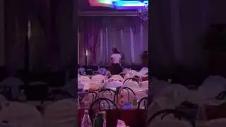 Танцующие официантки на свадьбе ( Иркутск)😂😂😂