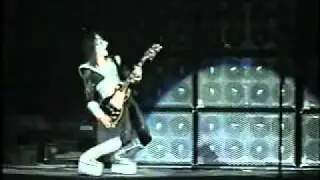 Kiss Madison Square Garden 1996 Reunion Tour Ace Frehley Guitar Solo (HD)