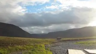 По камням. Горы.