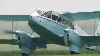 Touring a 72 YEAR OLD de Havilland Dragon Rapide!