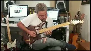 Quer aprender a tocar guitarra? Me chama! 062996884161.