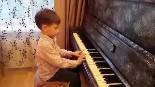 Вальс собачек .Юный пианист .
