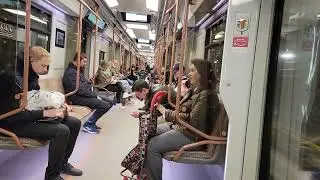 Новая станция метро и Томин маникюр