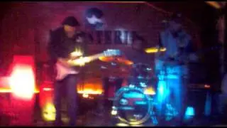Johnny Pérez Trio Medley Scuttle Buttin & Stormy Monday