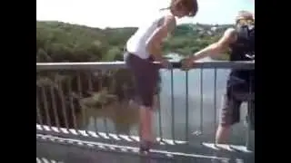 Девушка с яйцами.Вот как надо выбирать девушку!