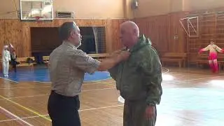 Немного Б. Майера со штык-ножом. И такой тайцзи бывает