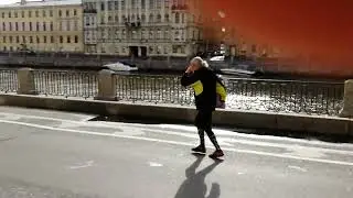 Марафон. Бегут дедушки.