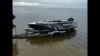 тест на воде лодки 380