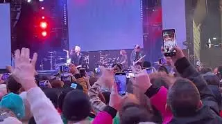 The offspring cover blitzkrieg bop 02-10-24