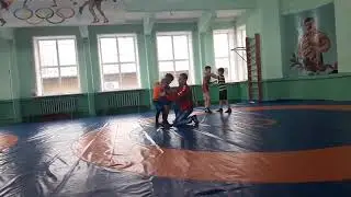ренат манюня  борется