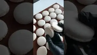 Пирожные макарон попытка первая 😁