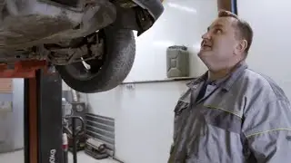 Dopiero na podnośniku zobaczył w jakim stanie jest auto! 